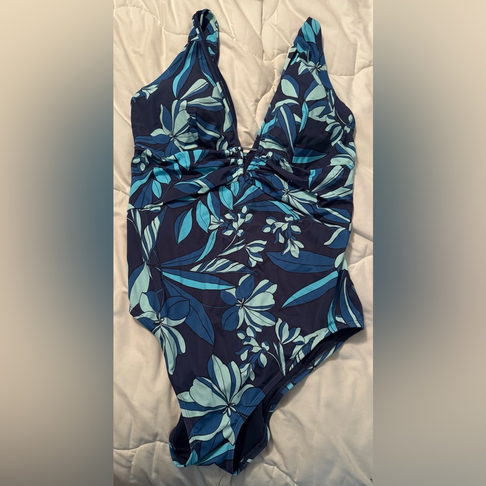 Bathing suit